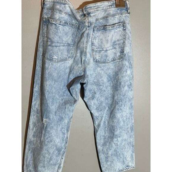 American Eagle Women's Size 18‎ Short Acid Wash Distressed Mom Jeans - Picture 4 of 5